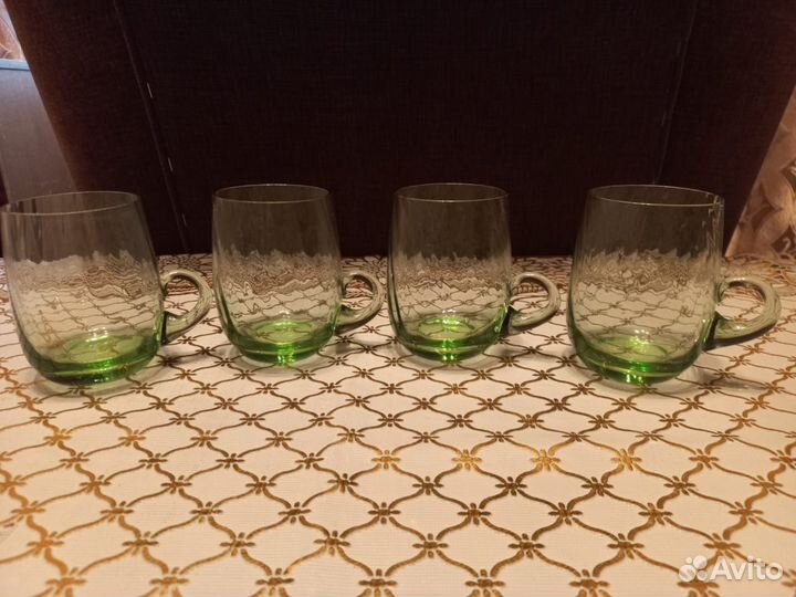 Кружки из цветного стекла