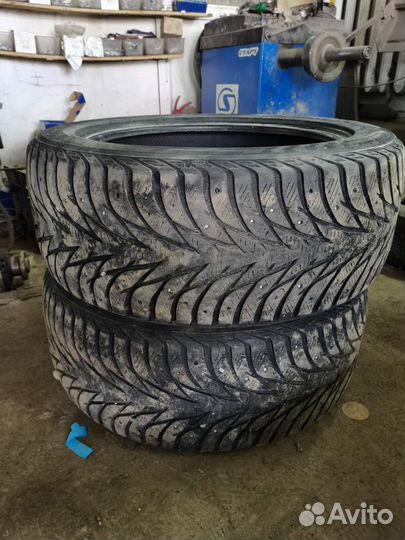 Nokian Tyres Hakkapeliitta 8 245/45 R18 24B