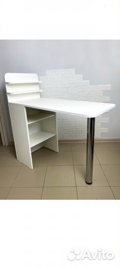 Маникюрный стол складной