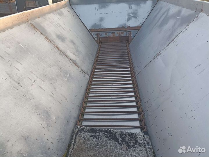 Разбрасыватель удобрений БобруйскАгромаш РУ-3000, 1988