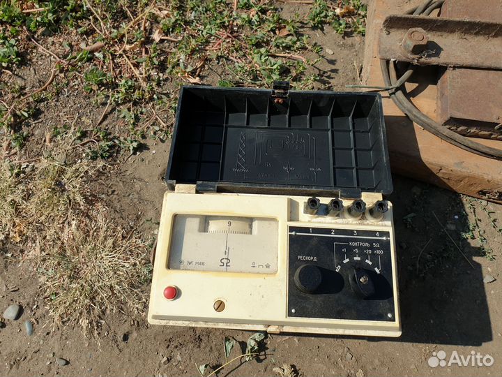 Мегаомметр м 416