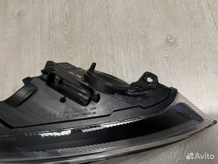 Ford 3 фара и боковое зеркало