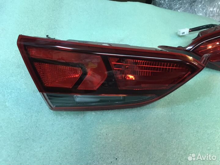 Фонари в крышку багажника Hyundai Solaris 2