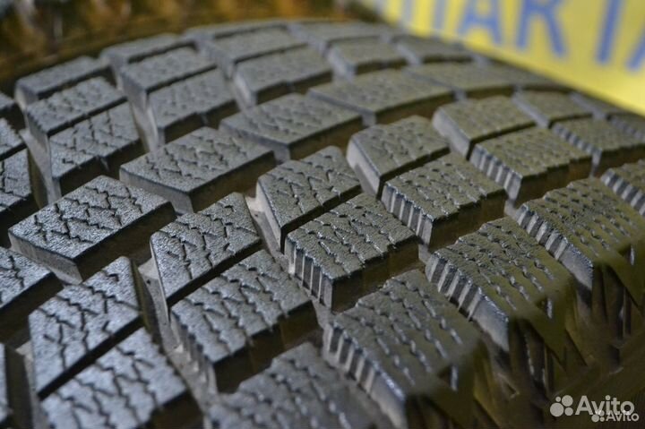 Bridgestone Blizzak MZ-03 215/60 R16