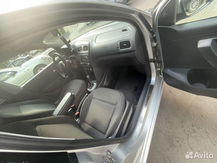 Volkswagen Polo 1.6 AT, 2011, 147 000 км