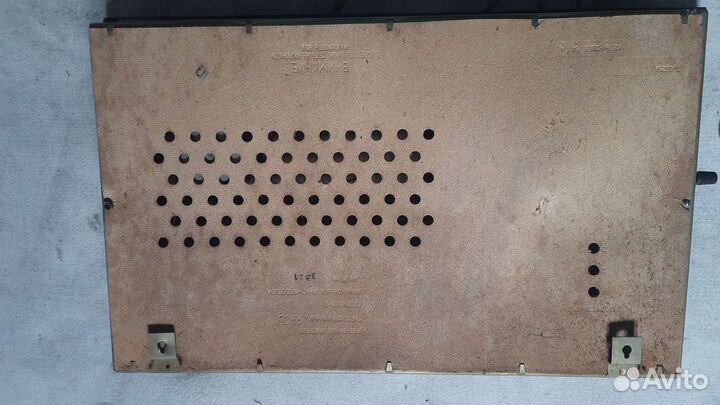 Сувенирный ретроприемник Русь