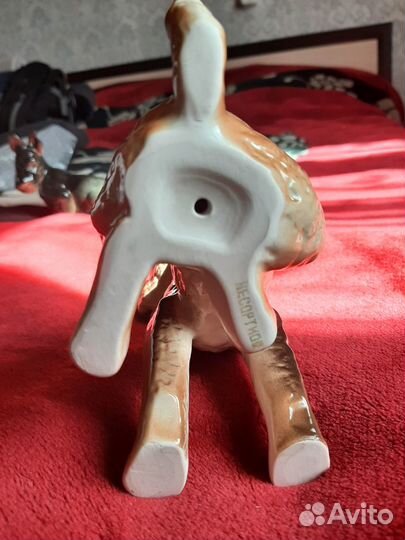 Собака Эдельтерьер-фарфоровая статуэтка