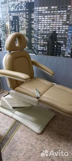 Косметологическое кресло с электроприводом