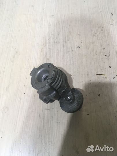 Натяжитель ремня BMW 7 Е65 N62