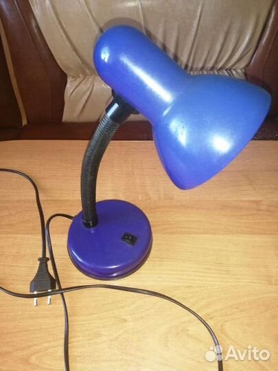 Лампа настольная