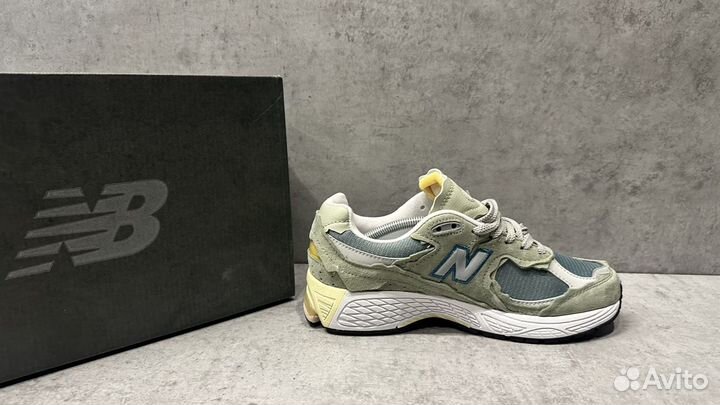 Кроссовки мужские new balance 2002r