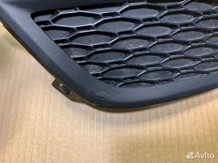 Решетка бампера правая XC60 (до 2014 г.)