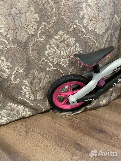 Продам беговел bmx