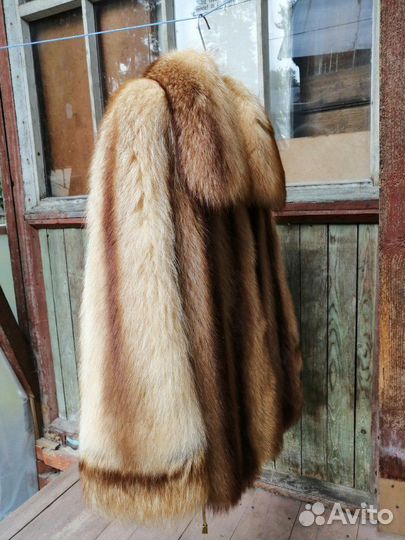 Шуба - полушубок из енота