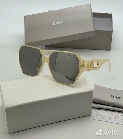 Солнцезащитные очки dior