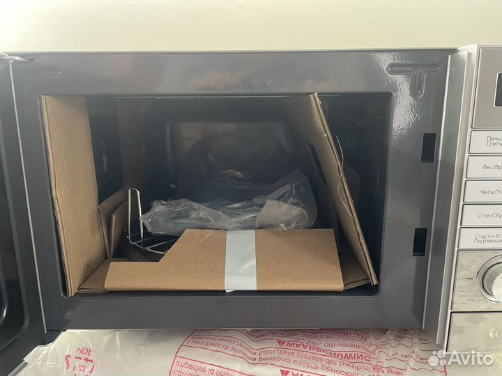 Микроволновая печь с грилем
