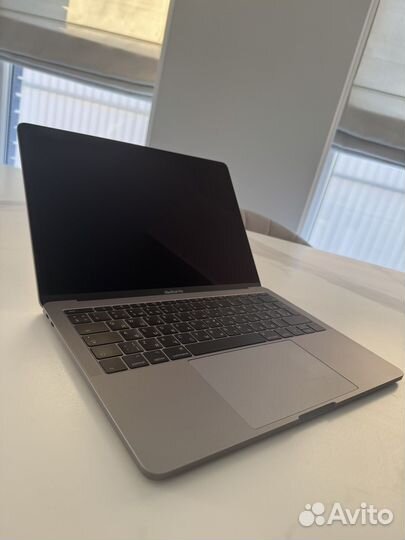 Apple macbook pro 13 2017 год