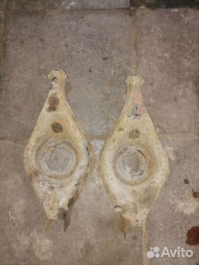 Задние рычаги Rover 800