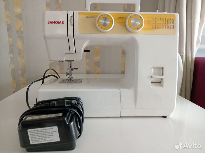 Швейная машинка janome JB1108