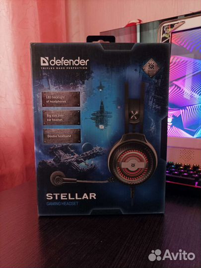 Игровые наушники и коврик