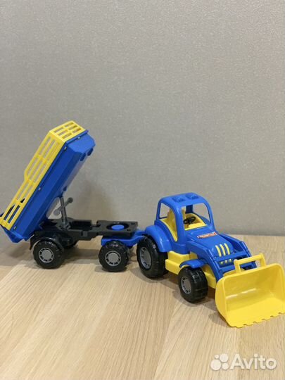 Игрушка Трактор с прицепом и ковшом (Полесье)