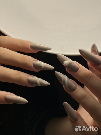 Услуги мастера маникюра