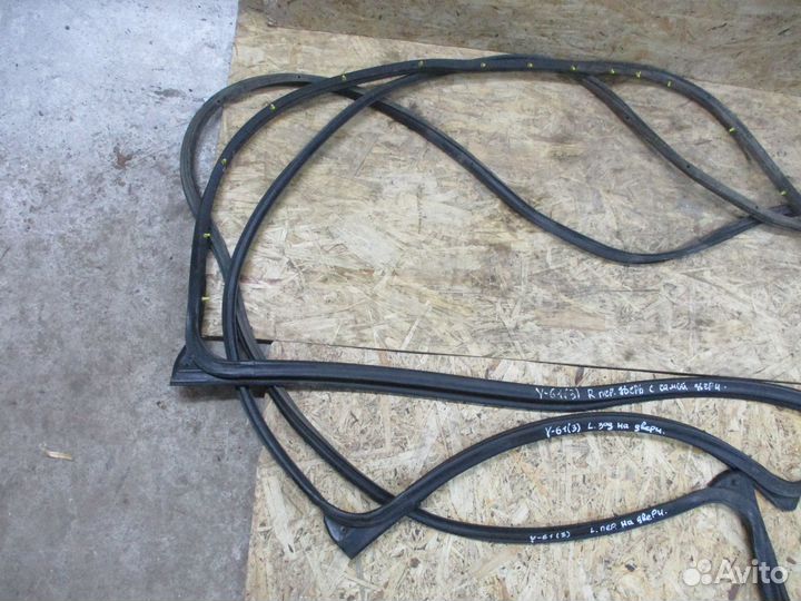 Уплотнительные резинки дверей Ниссан Патрол Y 61