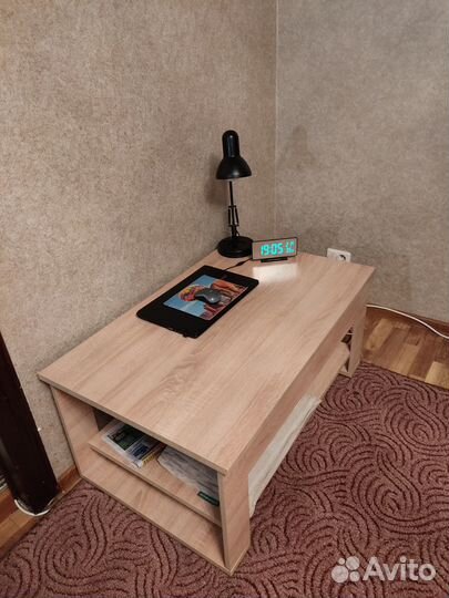 Продам стол