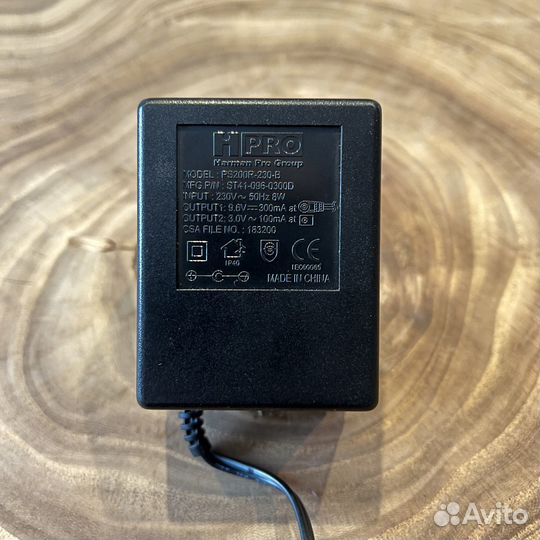 Блок питания для гитарных педалей Digitech PS200R