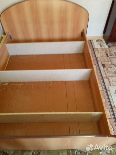 Кровать двухспальная с матрасом бу 140 200