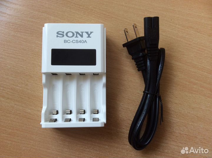 Зарядное устройство и аккум. батарейки 4600 mAh