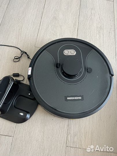 Робот пылесос redmond rv r670s