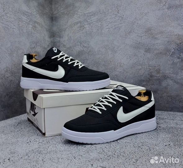 Кроссовки Nike