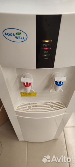 Кулер для воды напольный