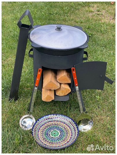 Казан чугунный с печкой (комплект на фото)