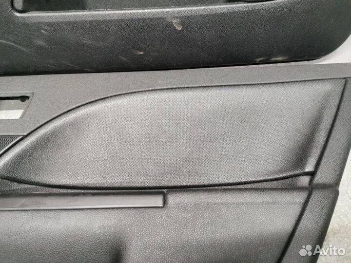 Обшивка двери Ford Mondeo 3 2.0 cjbb 2002