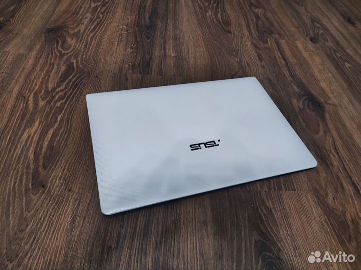 Ноутбук asus i3 ssd