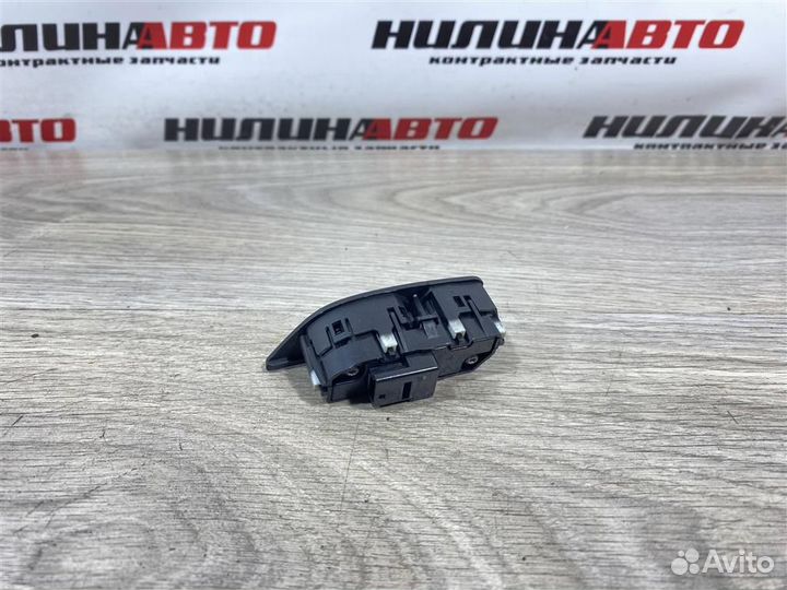 Кнопка Мерседес W164 ML