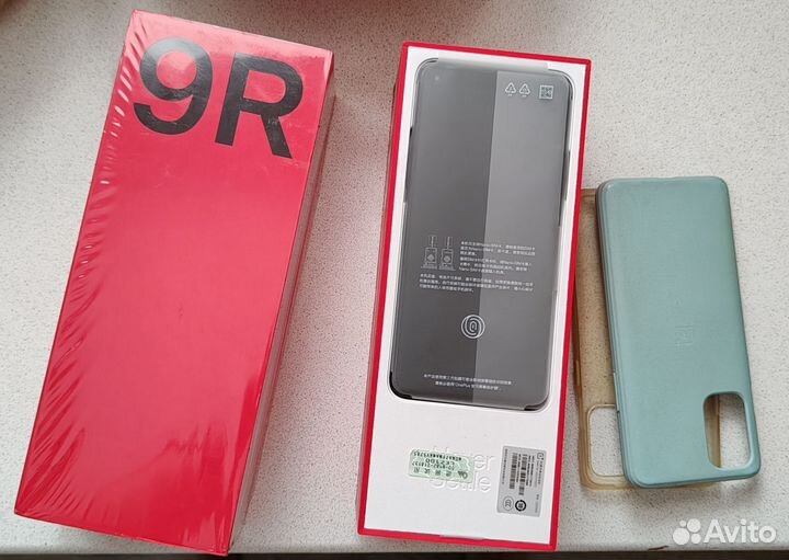 OnePlus 9R, 8/256 ГБ
