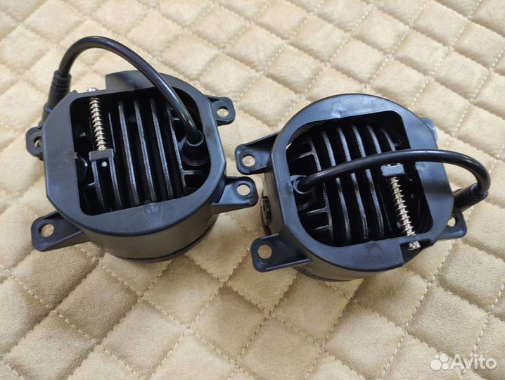 Фары противотуманные светодиодные для LADA