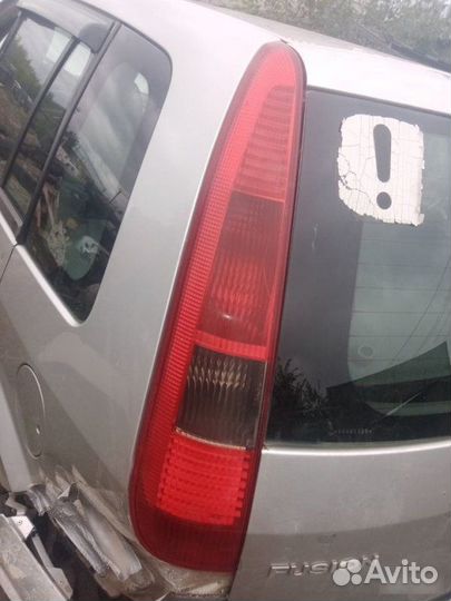 Фонарь задний левый Ford Fusion 2005