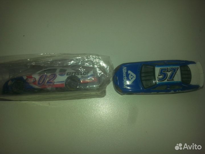 Коллекц. автомобили Racing Champions 1:64 Nascar
