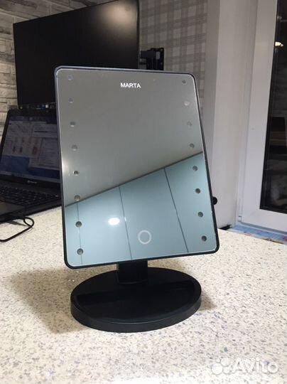 Зеркало с подсветкой настольное