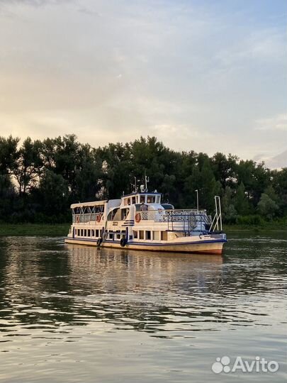 Аренда теплохода