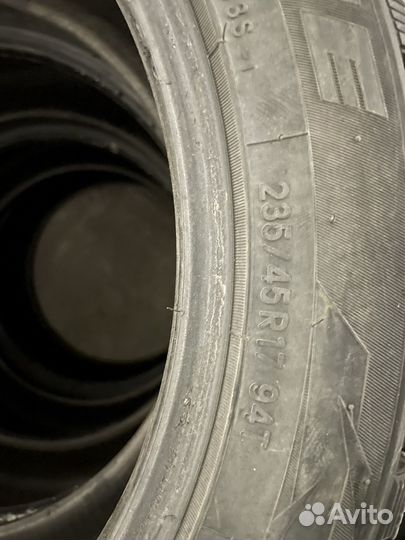 Toyo Observe G3-Ice 235/45 R17