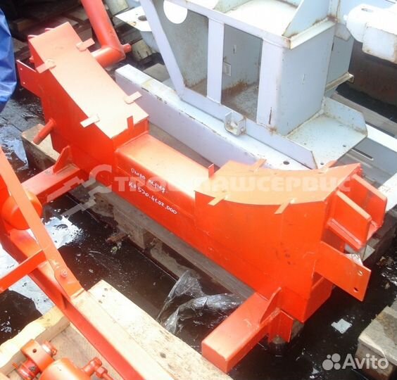 Опора передняя ко-520.41.02.000