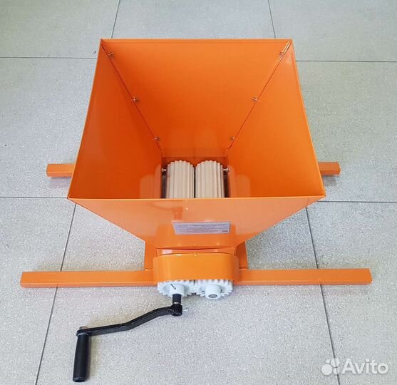 Дробилка (давилка) для винограда 