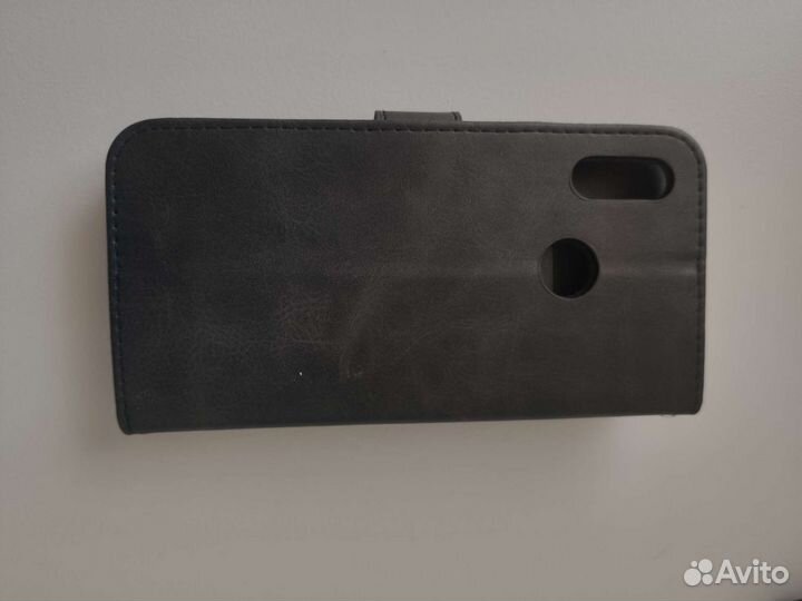 Чехол на телефон