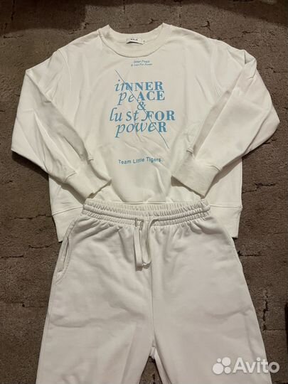 Трикотажный костюм