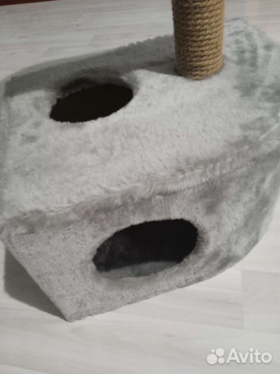 Домик с когтиточкой